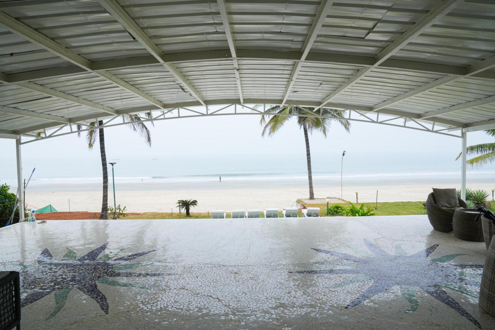 Regenta Beach House Resort, Goa Бенаулим Екстериор снимка