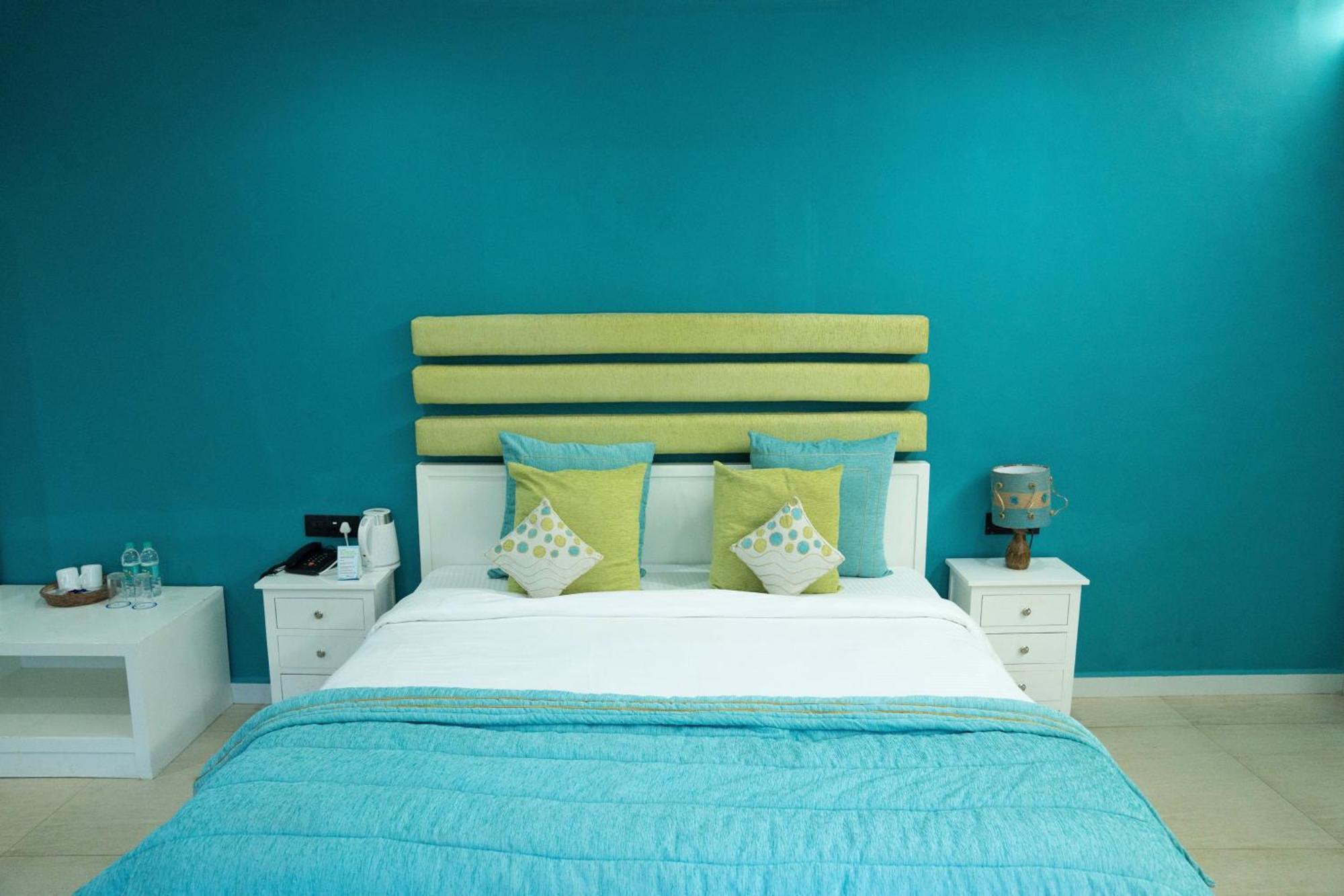 Regenta Beach House Resort, Goa Бенаулим Екстериор снимка