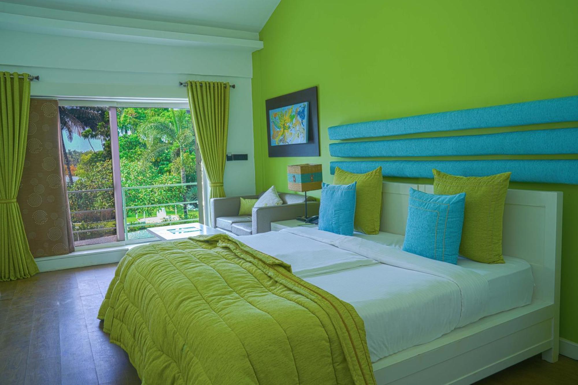 Regenta Beach House Resort, Goa Бенаулим Екстериор снимка