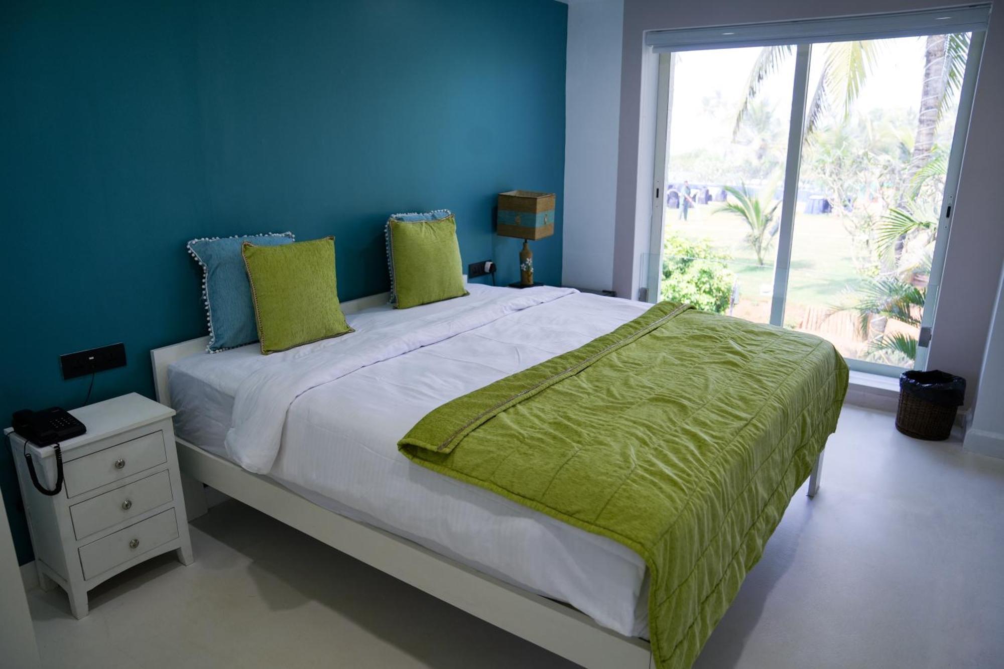 Regenta Beach House Resort, Goa Бенаулим Екстериор снимка